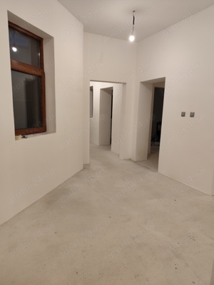 Casa 3 camere, 130 mp, la 800 m de primărie, decomandată  - imagine 3