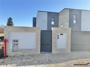 Vila impozanta, aspect deosebit, configuratie tip duplex, view, Brasov - imagine 6