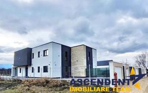 Vila impozanta, aspect deosebit, configuratie tip duplex, view, Brasov - imagine 4