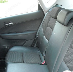 Hyundai i30 Style; Korea, an 2007; 1.6 CRDI, 116CP, 255 Nm; 189.250 km; Pret 2990-3400 Euro - imagine 6