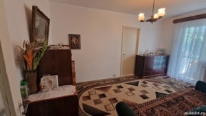 Apartament d vânzare 3 camere semidecomandat 