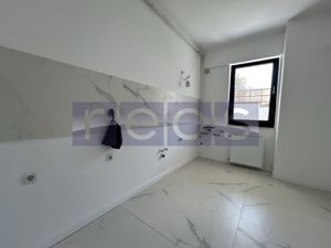 VANZARE APARTAMENT 3 CAMERE + CURTE 150 MP | ZONA ANDRONACHE | RENOVAT - imagine 7