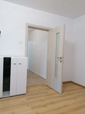 Închiriez apartament 2 camere, 58 mp, vis a vis primăria sector 1, bd Banu Manta. - imagine 1