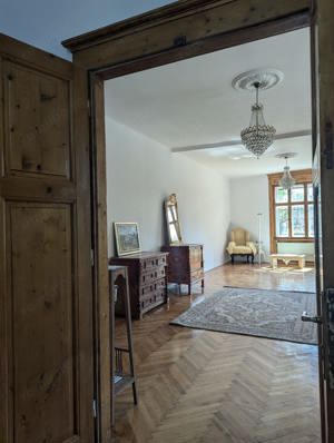 Apartament in cladire istorica, 3 camere, 110mp, curte, stil contemporan - imagine 2