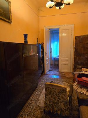 Vand ap 2 camere si dep, ultracentral , la curte comuna , 3 geamuri front stradal , reabilitata ext - imagine 7