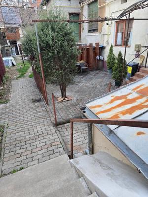 Vand ap 2 camere si dep, ultracentral , la curte comuna , 3 geamuri front stradal , reabilitata ext - imagine 15