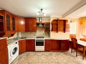 Apartament cu 3 camerede vanzare in zona Planete - imagine 4