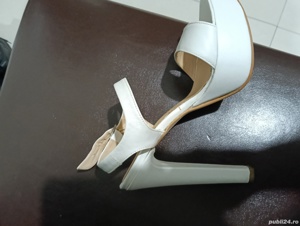 vanzari sandale - imagine 3