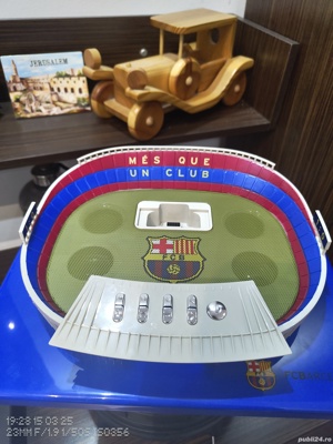 Barcelona Camp Nou Radio, ceas, statie dock 