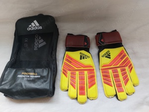 Manusi fotbal portar marca ADIDAS Predator Training,pentru copii,marime 4.5,nou