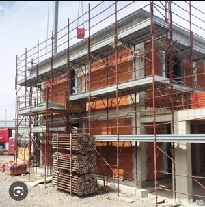 Schela de închiriat 