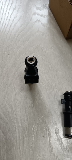 Set 4 injectoare Peugeot,Citroen 1.4 - imagine 3