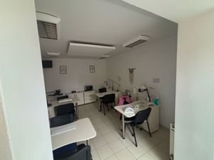 Spatiu comercial, spre vanzare, in zona centrala, cu vad bun - imagine 3