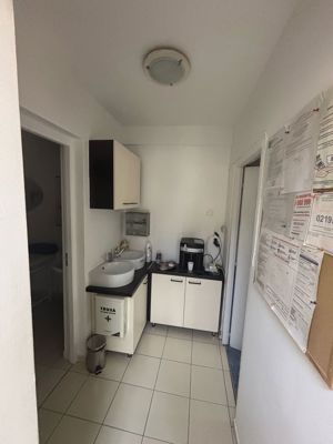 Spatiu comercial, spre vanzare, in zona centrala, cu vad bun - imagine 6