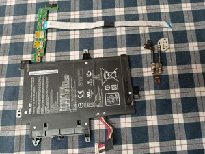 Dezmembrez Asus TP500L - imagine 5