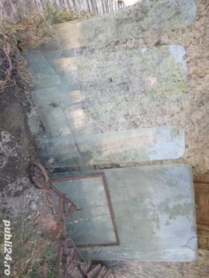 vând geamuri pentru tractor U650, combina Class  - imagine 2