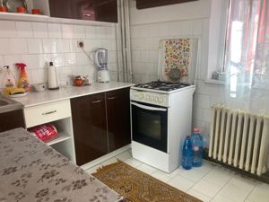 350Euro!! Apartament cu 2 camere decomandate, etaj 1, Nicolina - imagine 3