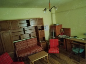 Vand casa in curte comuna - imagine 5