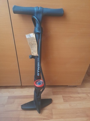 Pompa pentru bicicleta de picior cu manometru incorporat