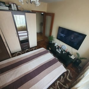 Vând apartament cu 3 camere - imagine 8