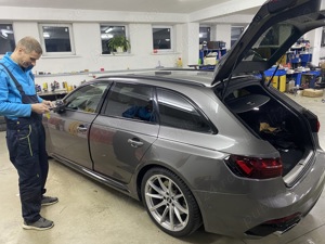 AUDI RS4 - individual, dynamic 280km h, 2020 (decembrie)  - imagine 2