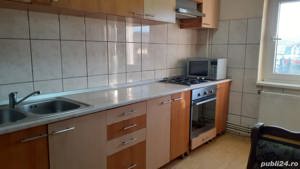 Inchiriez apartament cu 3 camere - imagine 3