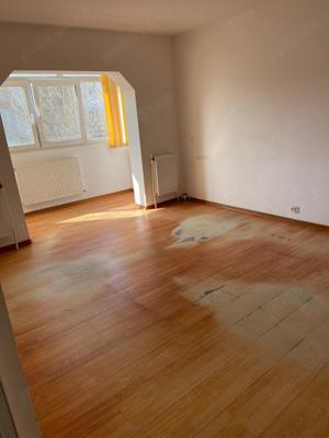 Închiriez apartament  - imagine 7