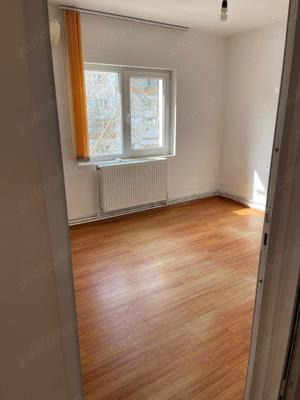 Închiriez apartament  - imagine 4