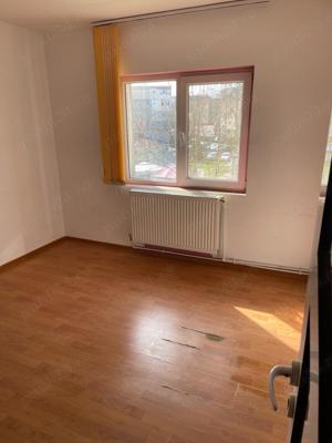 Închiriez apartament  - imagine 6