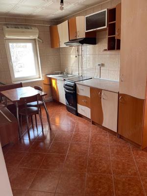 Închiriez apartament  - imagine 2