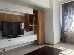 Închiriez Apartament de lux - imagine 5