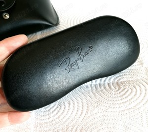 2 tocuri  etuiuri marca Ray-Ban (75 - 60 lei) - imagine 4