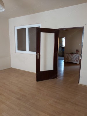 Vand casa in Charlotenburg Județ Timiș sau schimb cu apartament in Arad sau Timisoara  - imagine 4