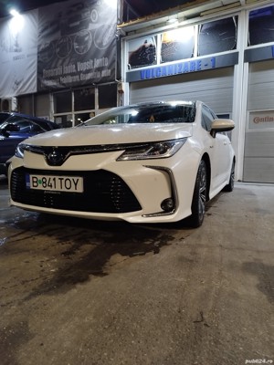 Toyota Corolla Hybrid 2021 Full-Opion Exclusive 
