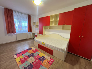 Apartament spațios 4 camere de închiriat în Tractorul  - imagine 5