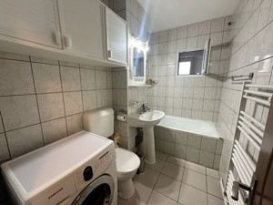 Apartament spațios 4 camere de închiriat în Tractorul  - imagine 18