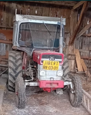 Vând tractor Massey Ferguson