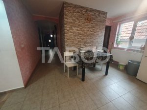 Casa 3 camere 300 mpu teren liber 1550 recent renovata Margineni - imagine 8