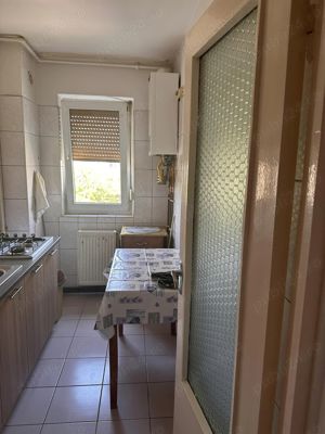  Apartament de 2 camere zona CENTRUL CIVIC - imagine 4