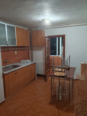 De vanzare apartament cu 2 camere in zona Soarelui foarte aproape de Carefour si Spitalul Judetean