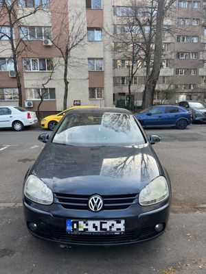 Vând Golf 5 Tour 2008 2 uși - 3500 EUR