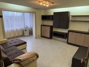 Apartament cu 3 camere decomandat, 2 bai, Et. 2/4, zona Lugojului!