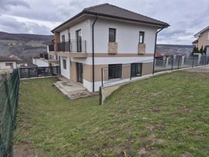 Casa tip duplex, 120 Mp, zona intrare Chinteni - imagine 1