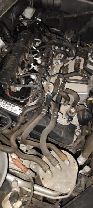 Dezmembrez / dezmembrari piese auto VW Touran an 2017 motor 2.0TDI DFG DFGA  191.376km cutie QFZ - imagine 8