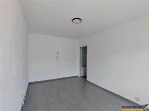 Tur Virtual! Apartament cu trei camere, decomandat, Stefan cel Mare, Sacele, Brasov - imagine 2