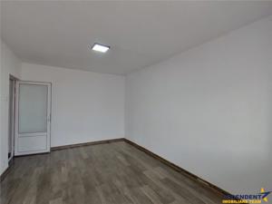 Tur Virtual! Apartament cu trei camere, decomandat, Stefan cel Mare, Sacele, Brasov - imagine 5