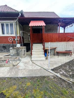 Vând casă cu grădină  - imagine 8