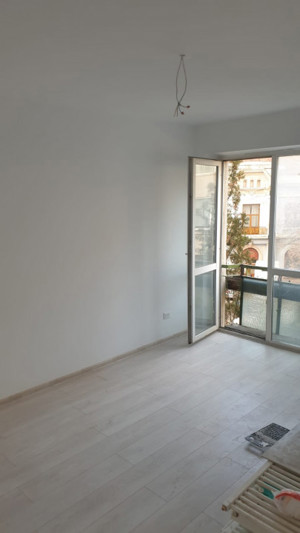 APARTAMENT 3 CAMERE/ZONA CENTRALA - imagine 3