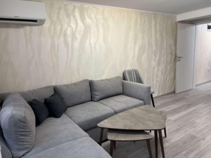 Oferim 2 camee spre inchiriere 2 camere in zona Tractorul