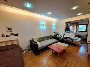 Apartament decomandat cu 3 camere si centrala proprie | Lipovei - imagine 1